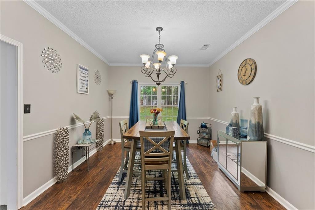 76 BARRINGTON FARMS Parkway
