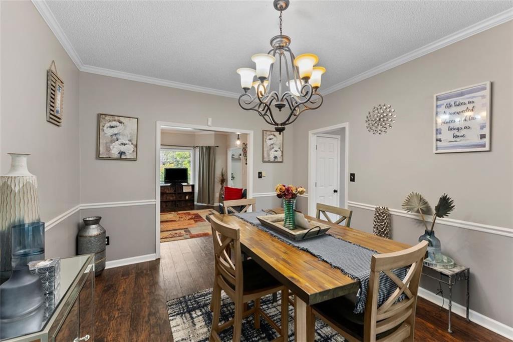 76 BARRINGTON FARMS Parkway