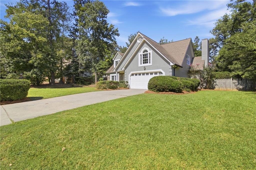 558 Russett Court SW