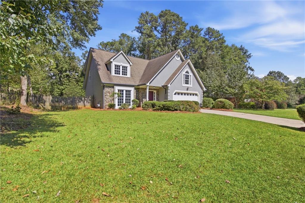 558 Russett Court SW