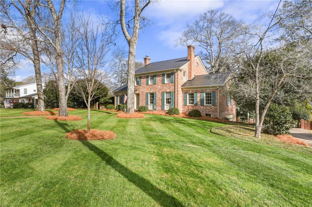 1606 Riverside Drive