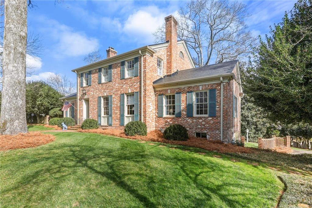 1606 Riverside Drive