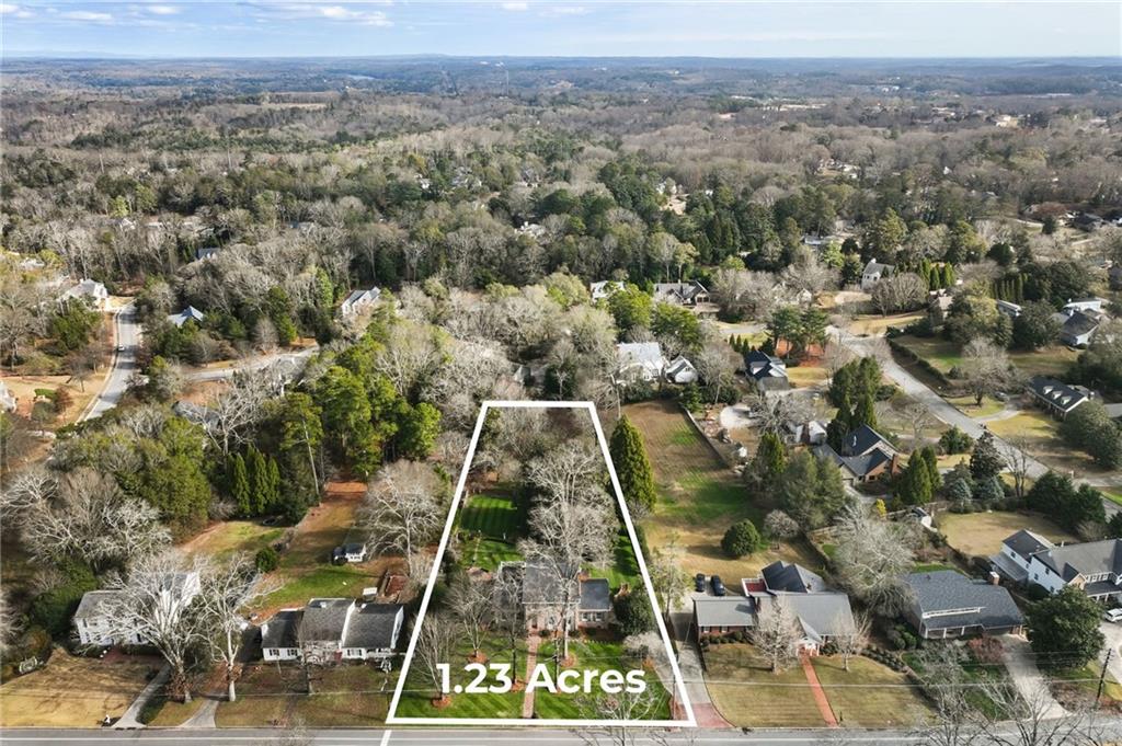 1606 Riverside Drive