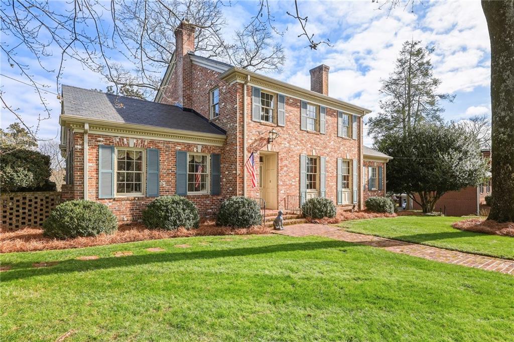 1606 Riverside Drive