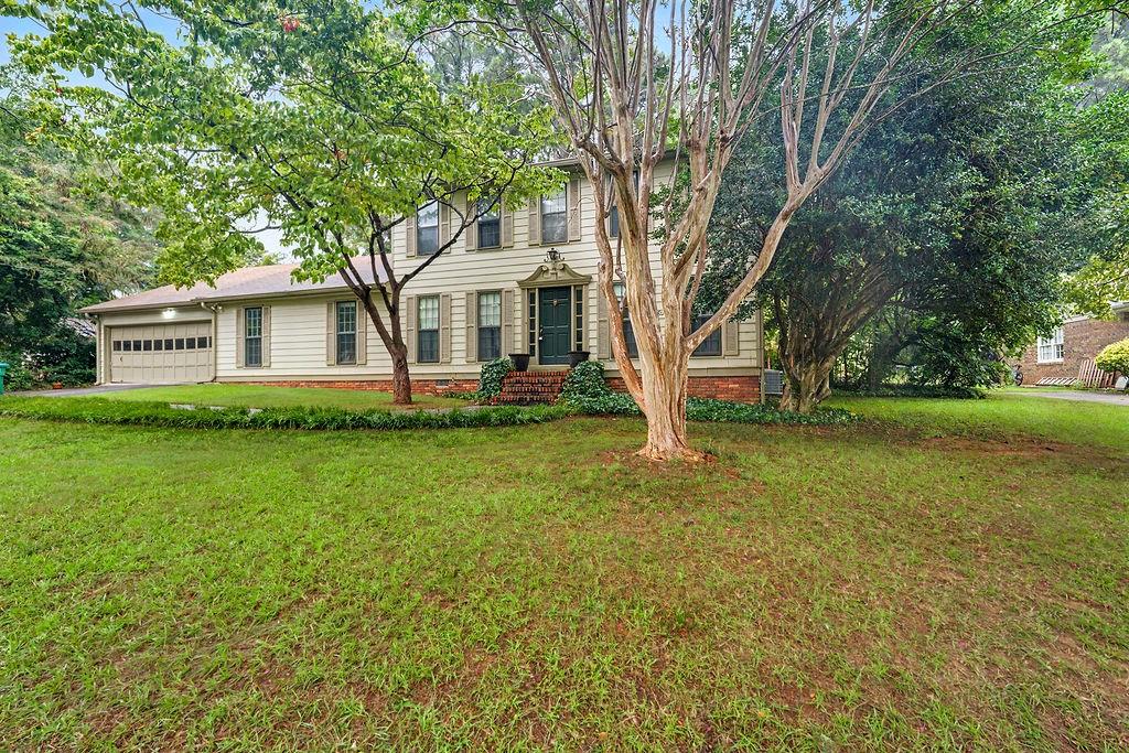 528 Chanterella Road SW