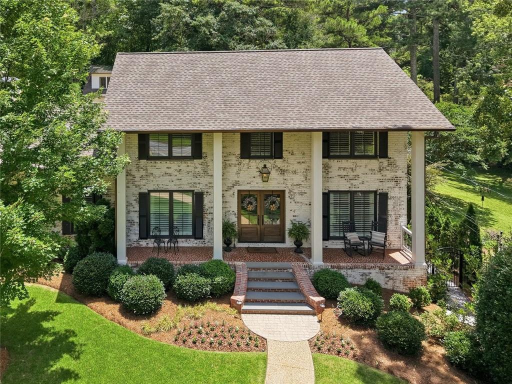 2563 Fairoaks Road