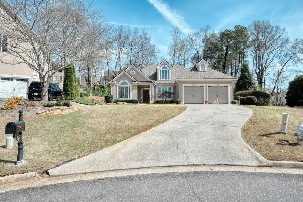 4095 Montgrove Glenn