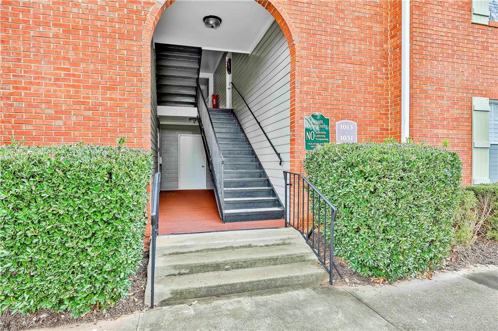 1029 N Jamestown Road