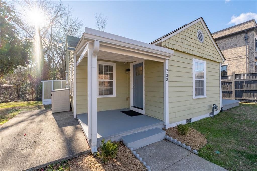 238 Crescent Circle SW