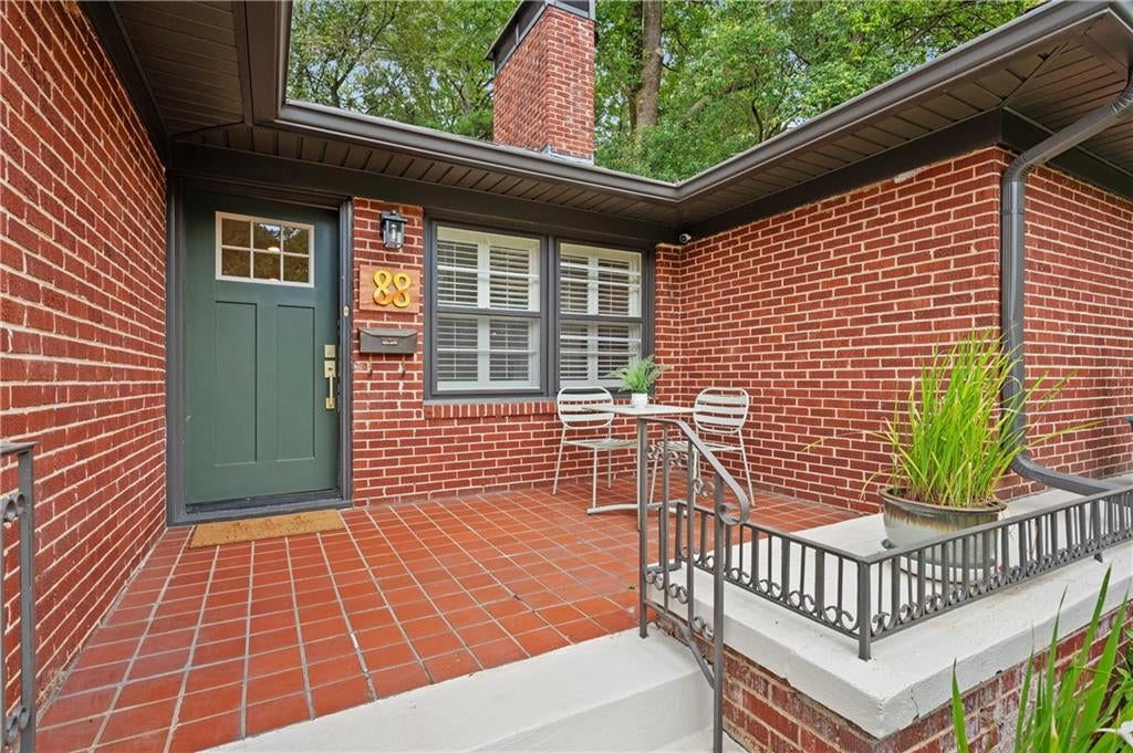 88 Clarendon Avenue