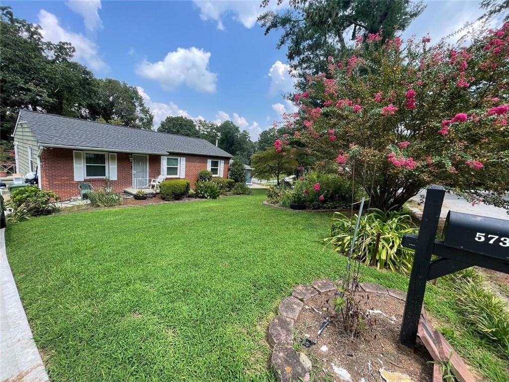This well-maintained 3-bedroom, 2-bath ranch has been lovingly cared for by its original owner and is full of character. The main level features a cozy living space, a functional kitchen, and three comfortable bedrooms. The finished basement expands your living options, complete with a full bath—perfect for a guest suite, home office, or recreation area.
Nestled in a quiet neighborhood, this home offers great potential for both first-time buyers and investors. With its solid structure and thoughtful layout, it’s the perfect canvas to make your own.
Don’t miss out on this cute home with so much to offer!