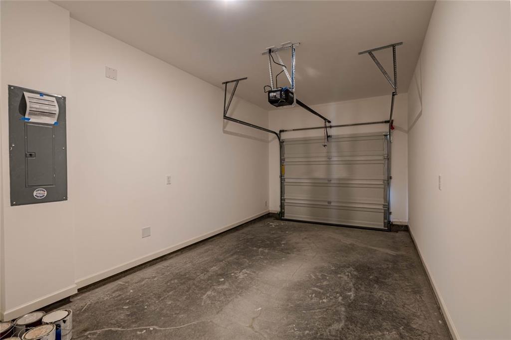 1005 N 2nd Avenue NW 30