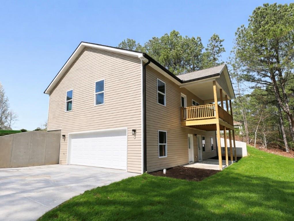 215 Briar Ridge Rd NW