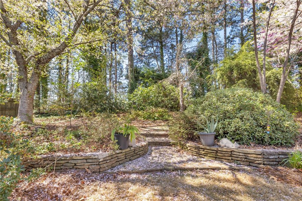 4090 Cherry Ridge Walk, Suwanee, Georgia image 5