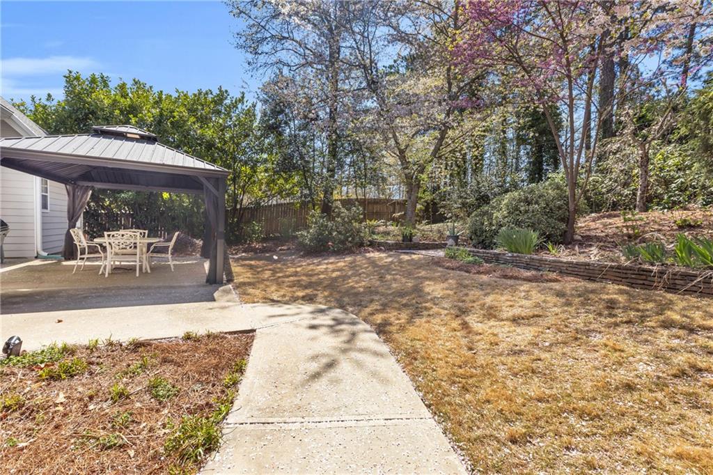 4090 Cherry Ridge Walk, Suwanee, Georgia image 4