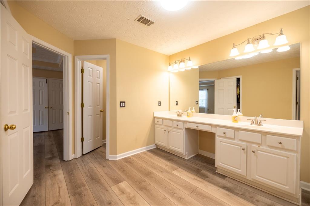 8640 Amberfield Drive, Gainesville, Georgia image 11