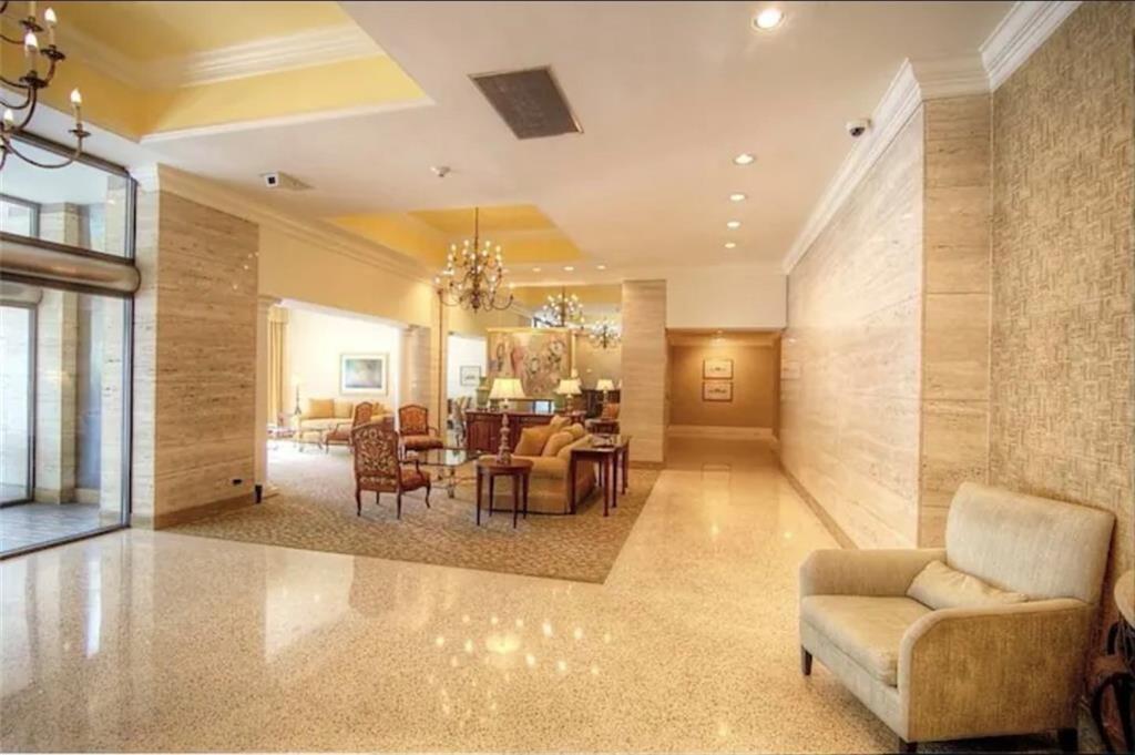 300 Peachtree Street NE 24I