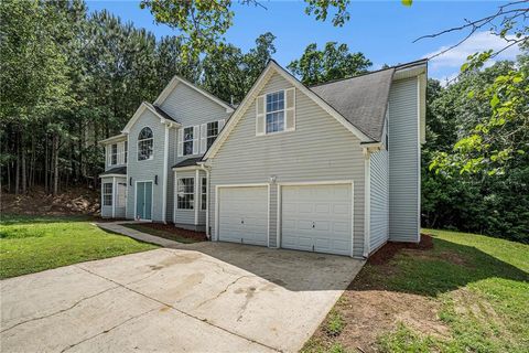 A home in Ellenwood