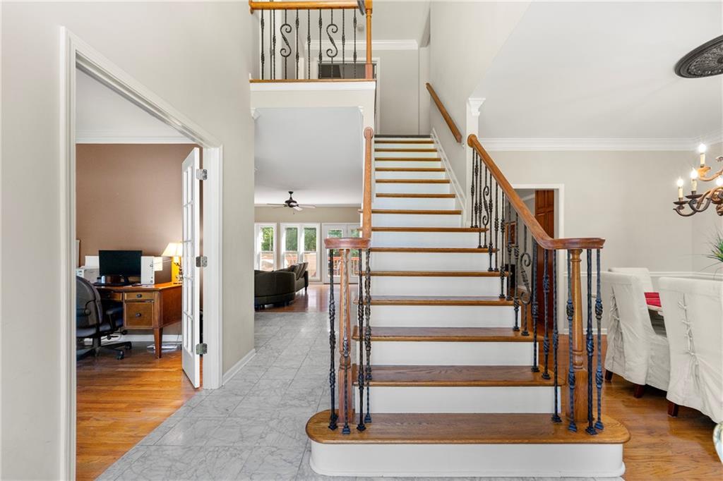 703 Overlook Point