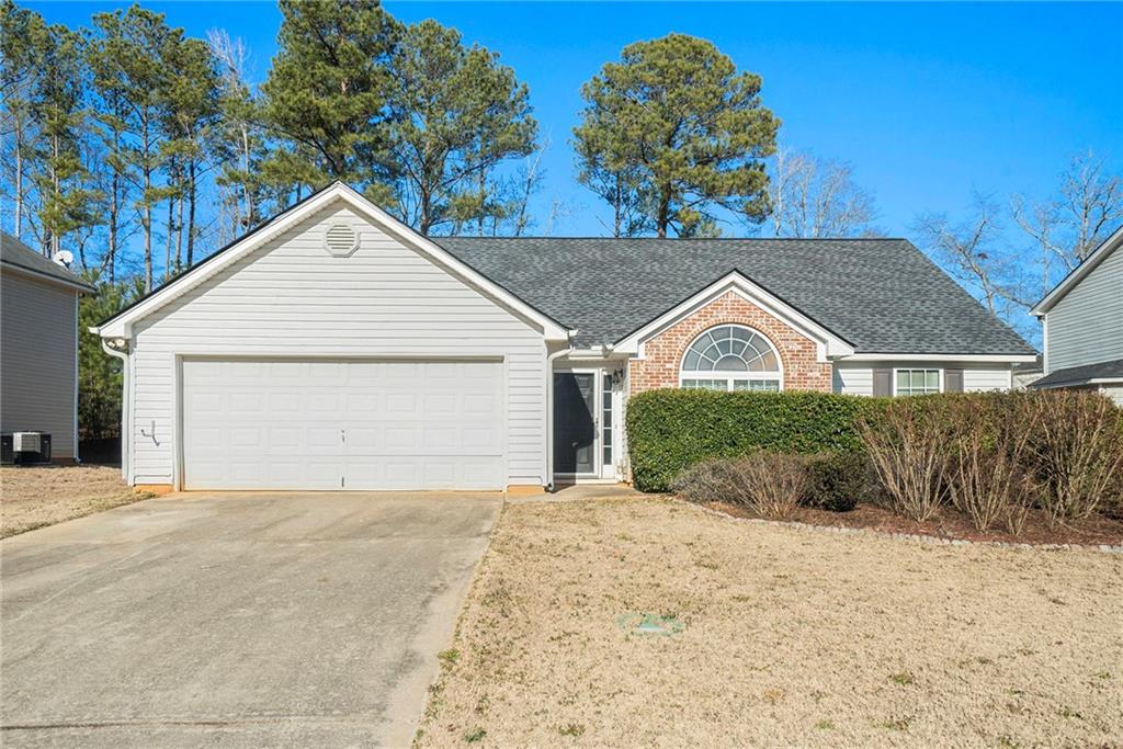 1013 Bluecoat Circle, Hampton, Georgia image 1
