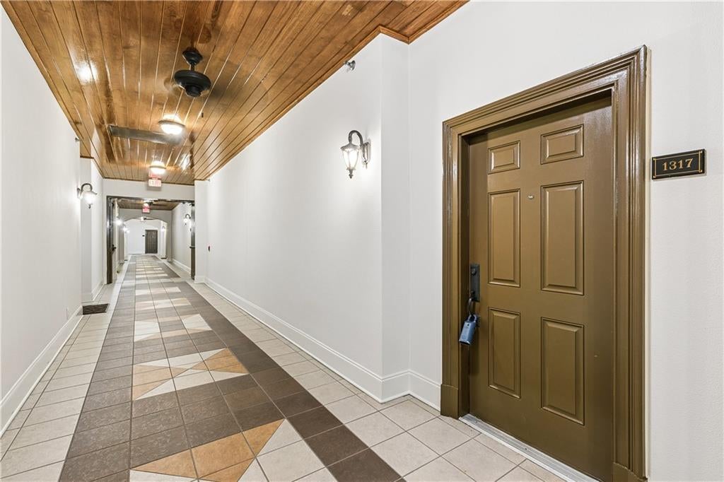 825 Highland Lane NE 1317