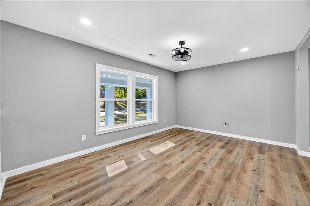 1864 Glen Echo Drive