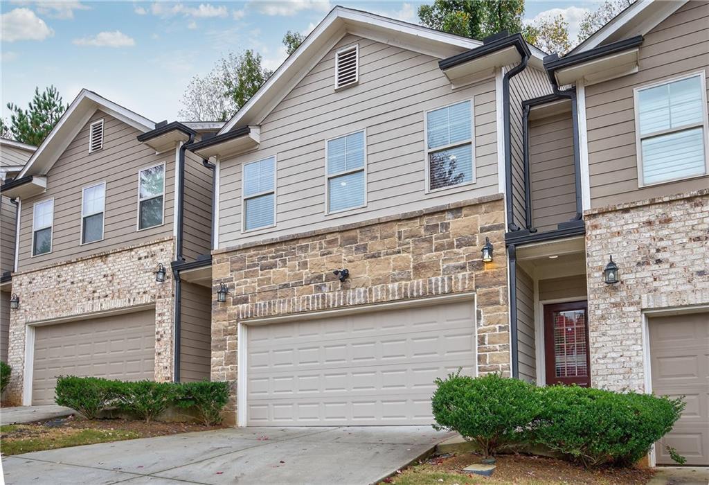 547 Monticello Boulevard SE