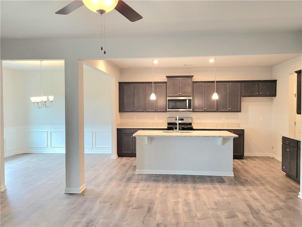 4849 Walkers Green