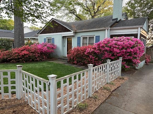 220 Sisson Avenue NE