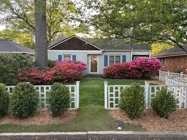 220 Sisson Avenue NE