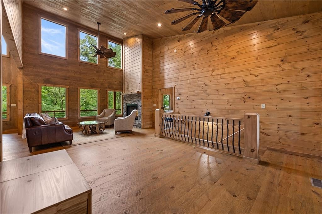 288 Windy Valley