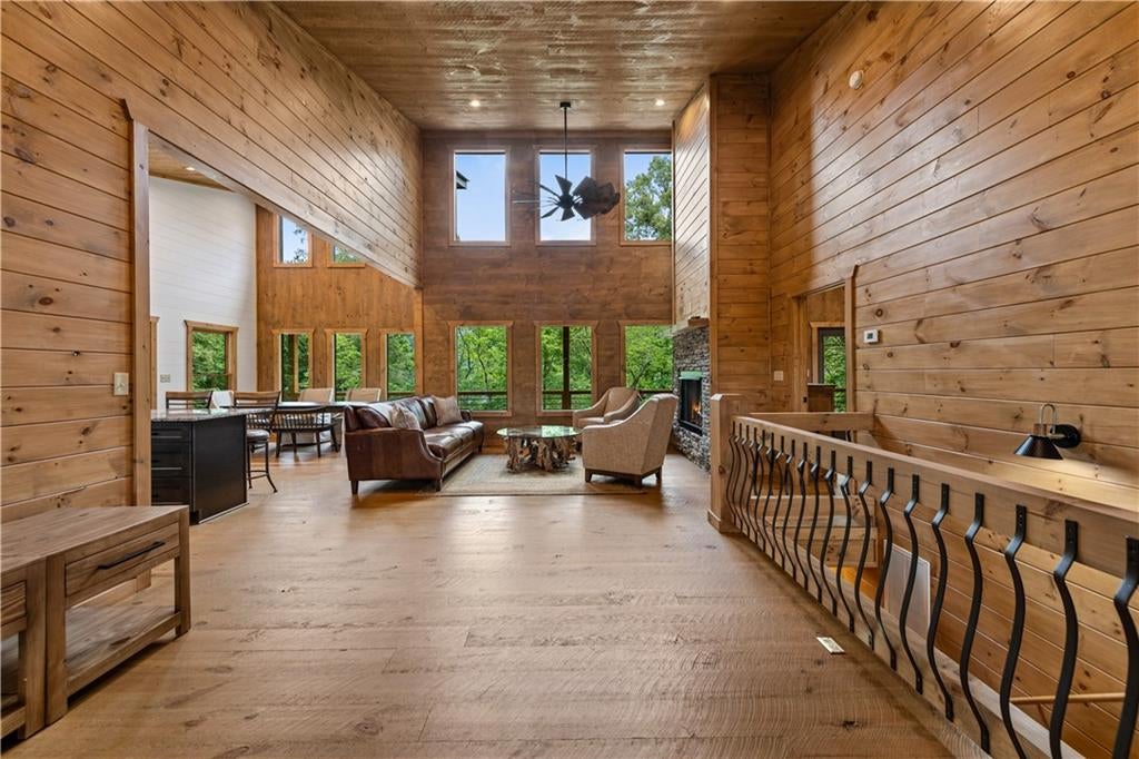 288 Windy Valley
