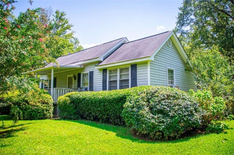 Homes For Sale - 53 Garrett Lane<br/> Carrollton, GA 30117