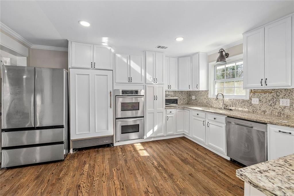 Photo of 295 Oakland Drive, Gainesville, GA 30501 (MLS # 7704549)