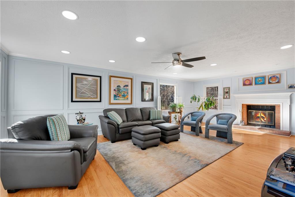 2137 Spindrift Court