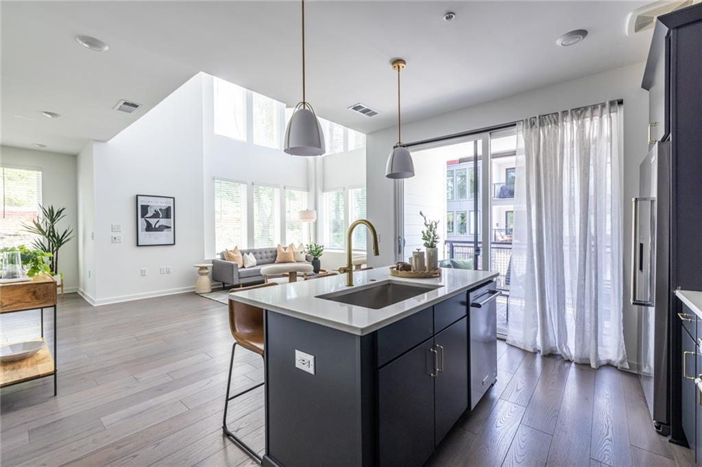 399 Pratt Drive SE 910