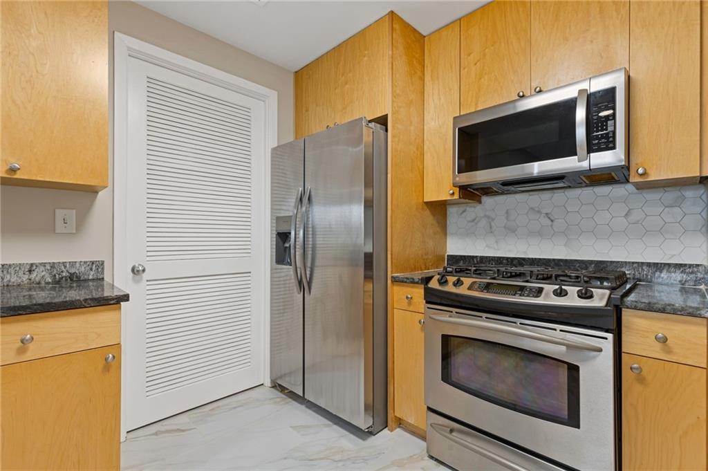 3338 Peachtree Road APT 403