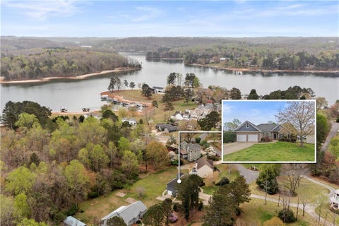 Homes For Sale - 93 Overlook Circle<br/> Dawsonville, GA 30534