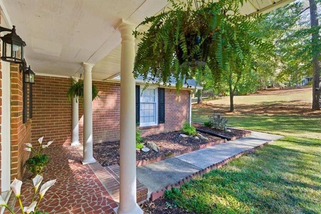 190 Willow Lake Lane