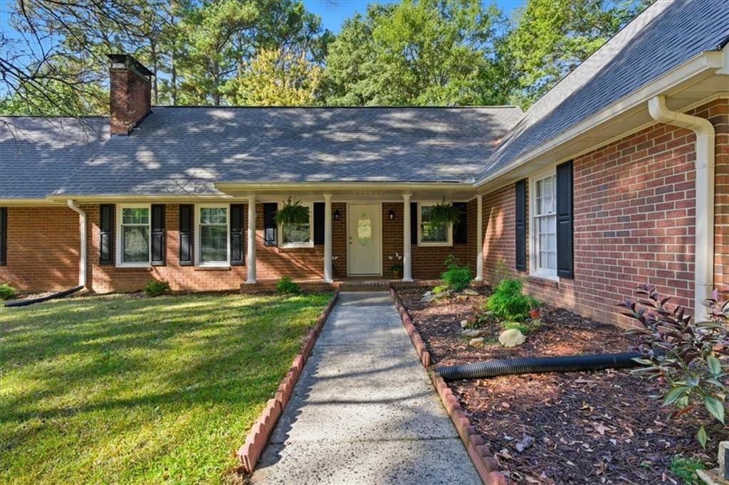 190 Willow Lake Lane