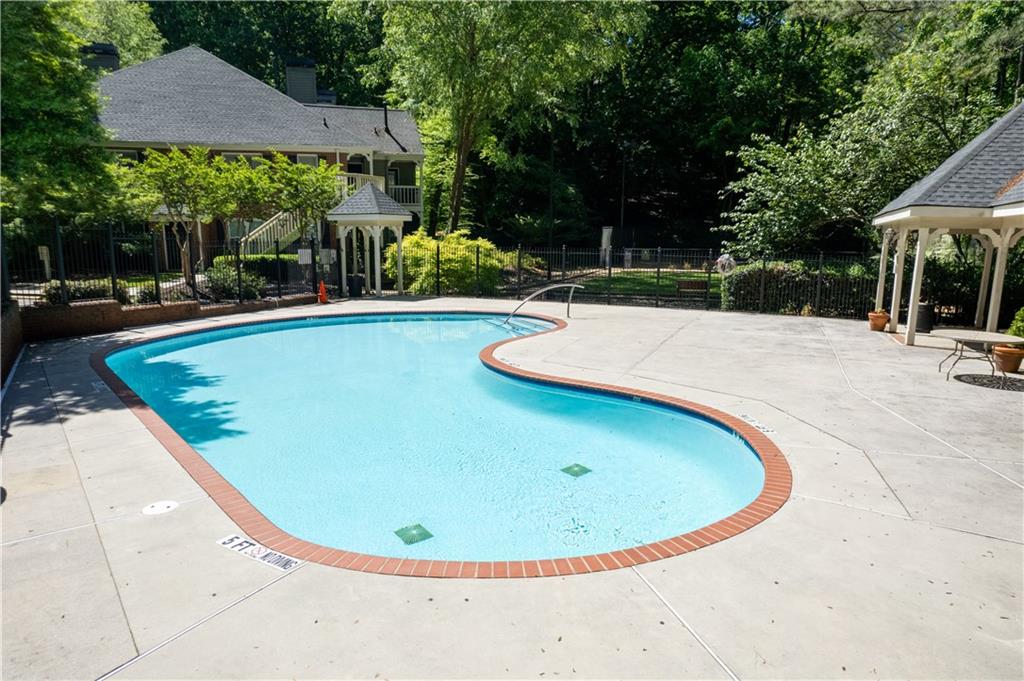 402 Bainbridge Drive, Atlanta, Georgia image 31