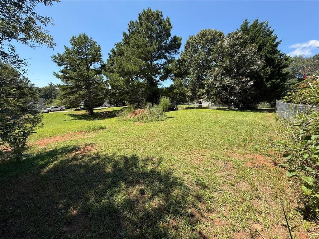 Looking for the perfect spot to build your dream home? This exceptional lot in the highly sought-after Jefferson City School District is a builder's dream. It's fully prepped and ready to go, with all the preliminary work—like permits and a soil test—already done. Situated in a peaceful, established area and close to the Downtown, this property offers the freedom of no HOA restrictions and the convenience of being ready to break ground immediately.
