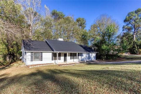 A home in Powder Springs