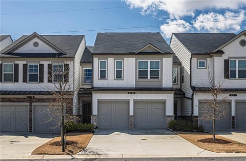 Townhouse For Sale - 5760 Flint Lane<br/> Cumming, GA 30028