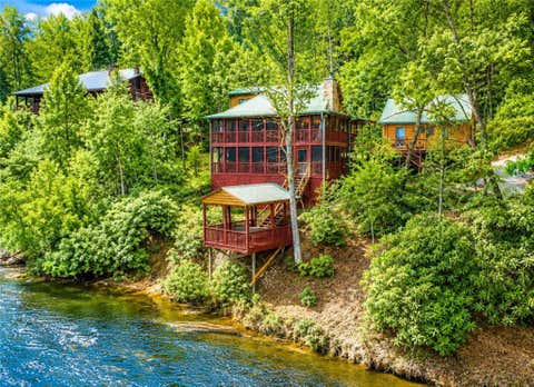 Homes For Sale - 120 N Riverview Lane<br/> Ellijay, GA 30536