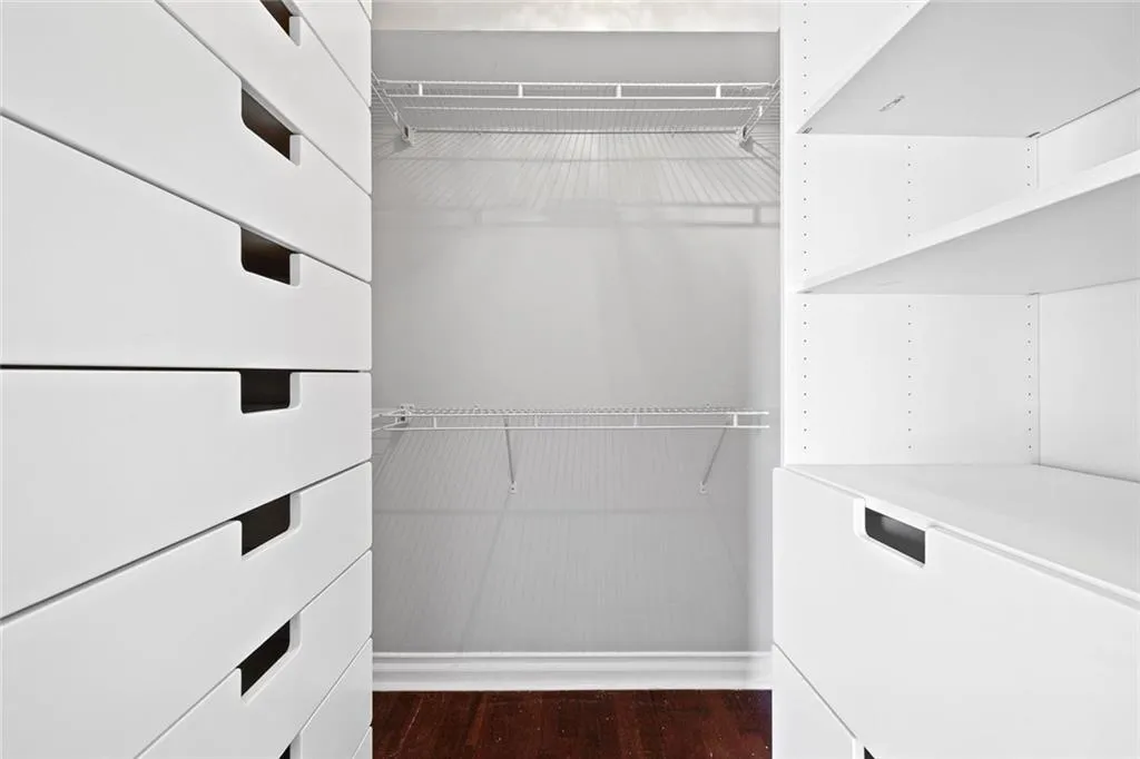 Atlanta, Georgia 30309, United States, 2 Bedrooms Bedrooms, ,2 BathroomsBathrooms,Residential,Active,169931