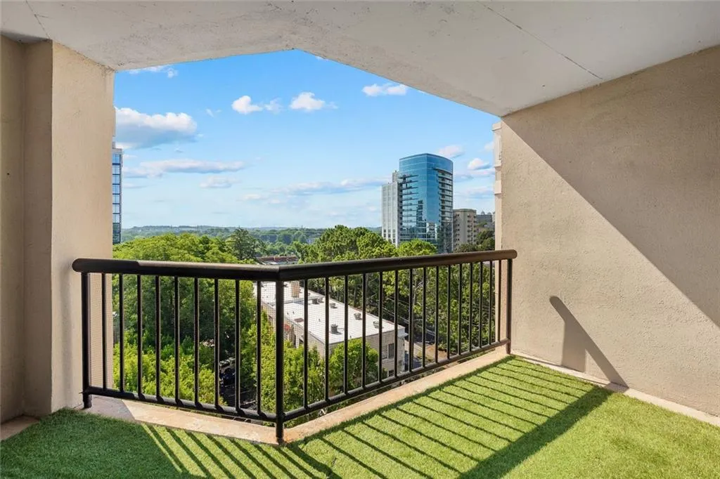 Atlanta, Georgia 30309, United States, 2 Bedrooms Bedrooms, ,2 BathroomsBathrooms,Residential,Active,169931