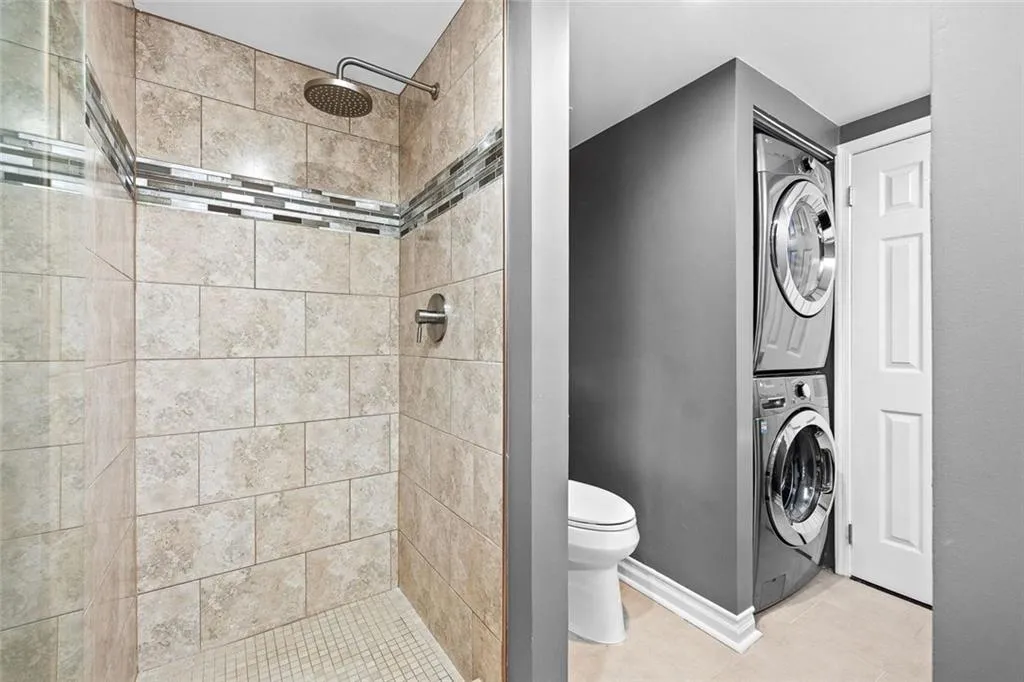 Atlanta, Georgia 30309, United States, 2 Bedrooms Bedrooms, ,2 BathroomsBathrooms,Residential,Active,169931