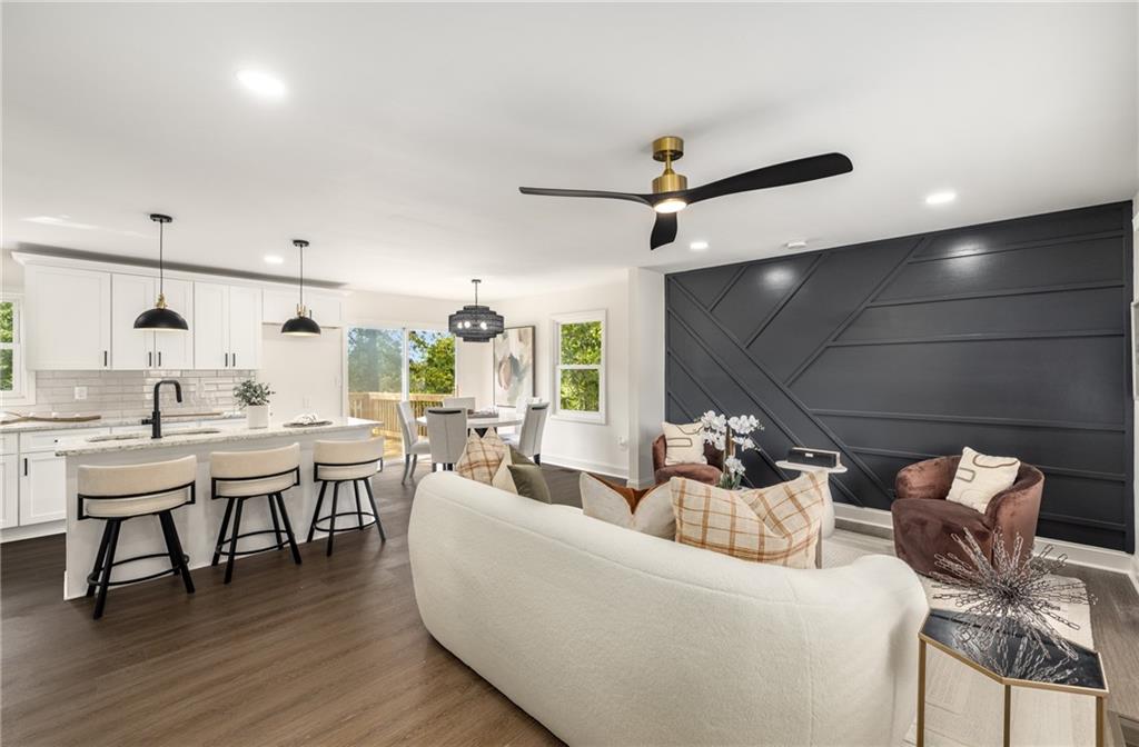 1483 Town Country Drive SE