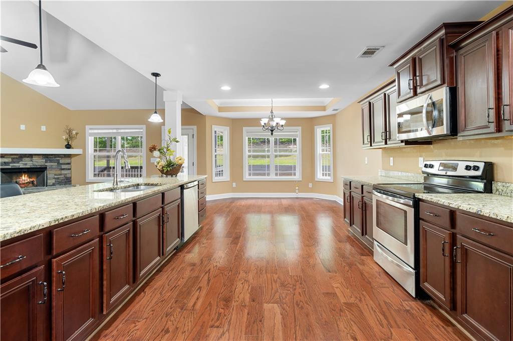 114 Brookstone Drive, Carrollton, Georgia image 12